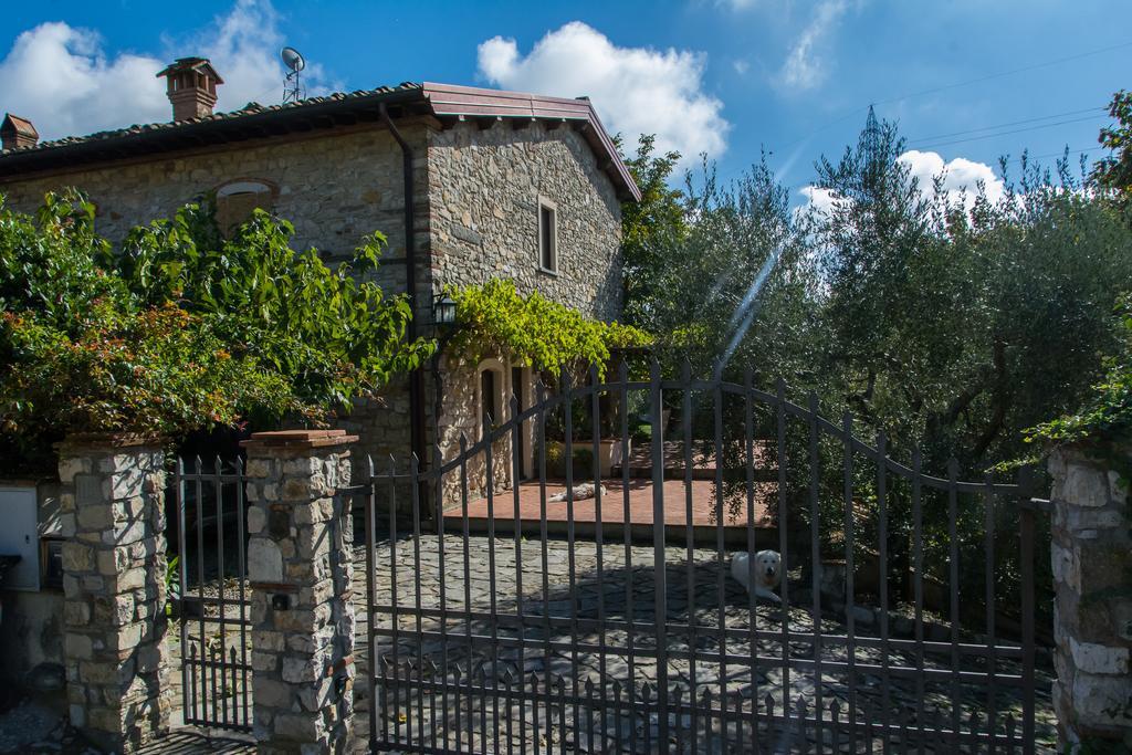 卡尔米尼亚诺La Sassaia别墅 外观 照片